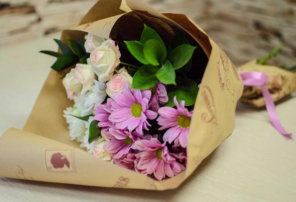 Букет цветов из: Розы и Хризантемы в Заозерном