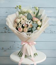 Букет цветов из:  Розы и Лизиантусы #REPLACE_PRED# Заозерном