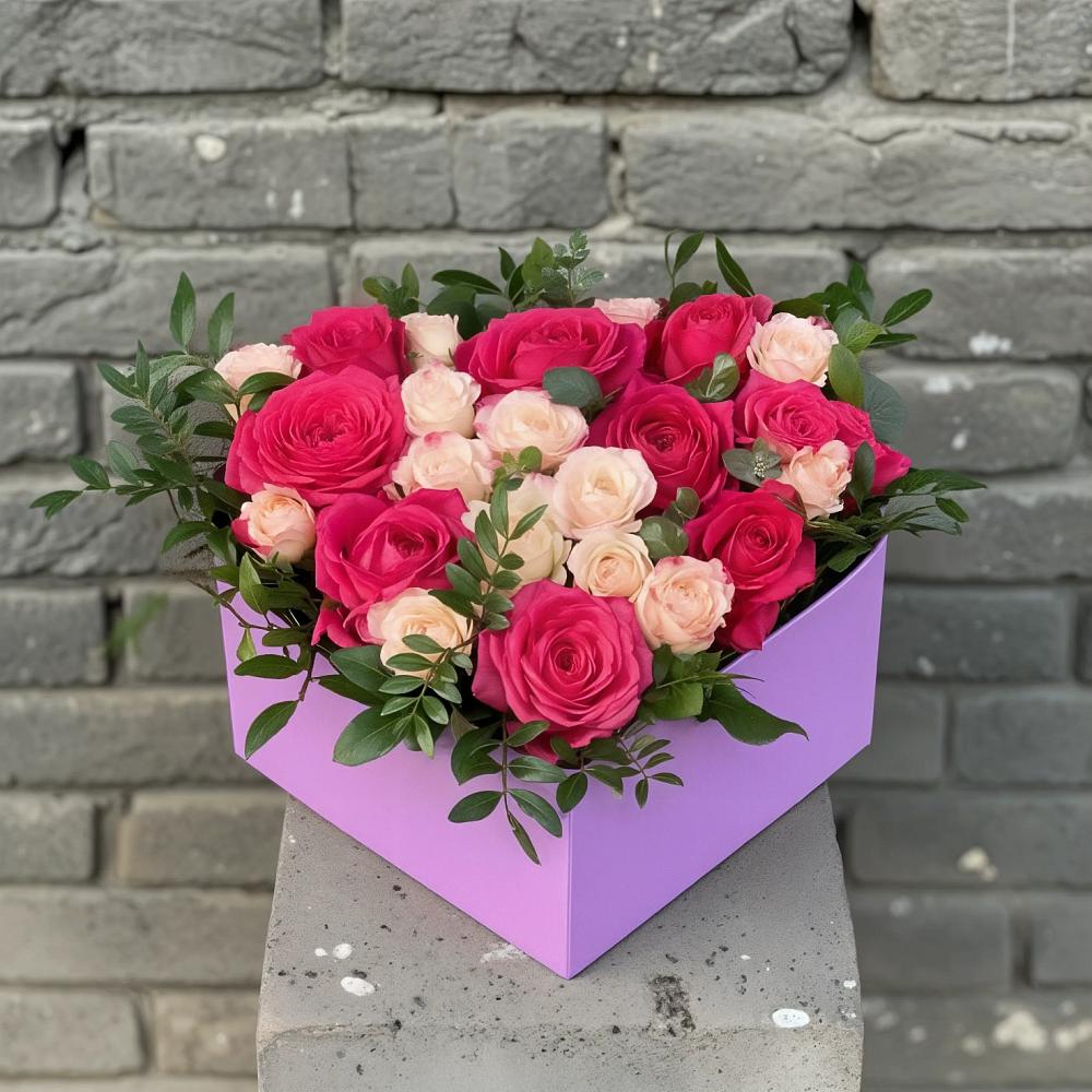 Цветочная композиция из Розы в коробке в Заозерном