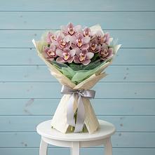 Букет цветов из:  Орхидеи и Розы в Заозерном