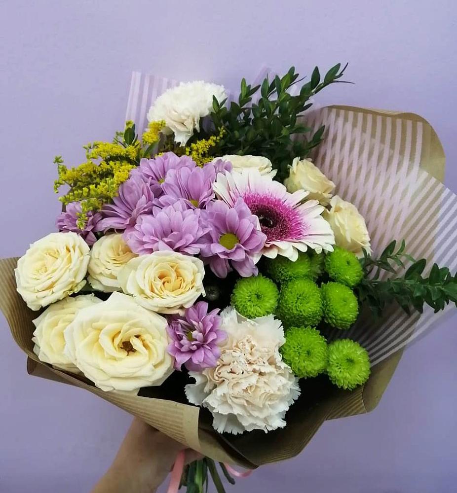 Букет цветов из: Хризантемы, Розы, Гвоздики и Герберы в Заозерном