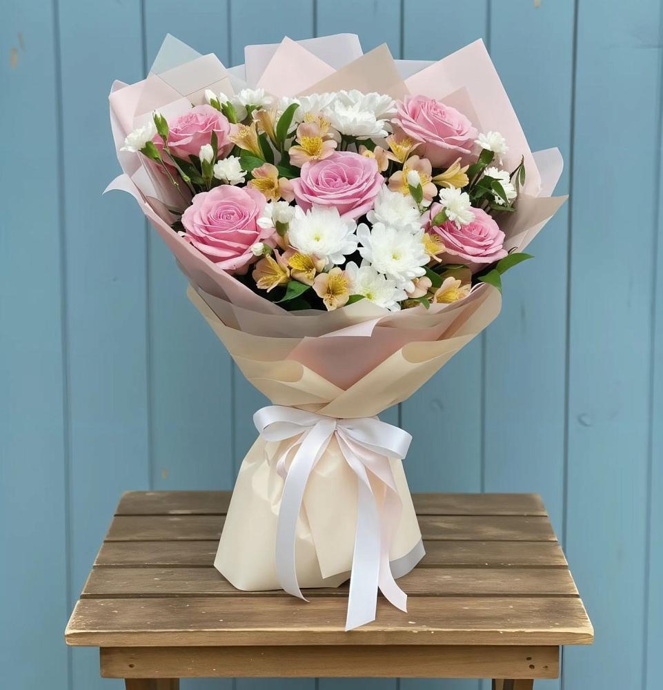 Букет цветов из: Гвоздики, Орхидеи и Розы в Заозерном