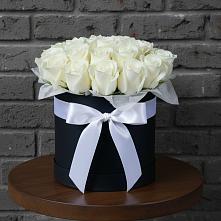 Цветочная композиция из Розы в шляпной коробке #REPLACE_PRED# Заозерном